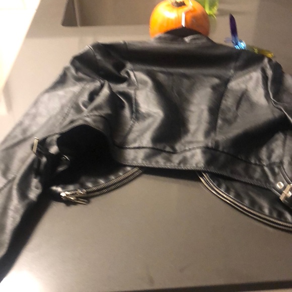 Jacket - Picture 4 of 8